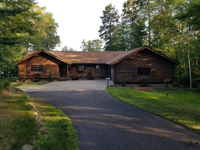 Airbnb Tomahawk Vacation Rentals Places To Stay Wisconsin