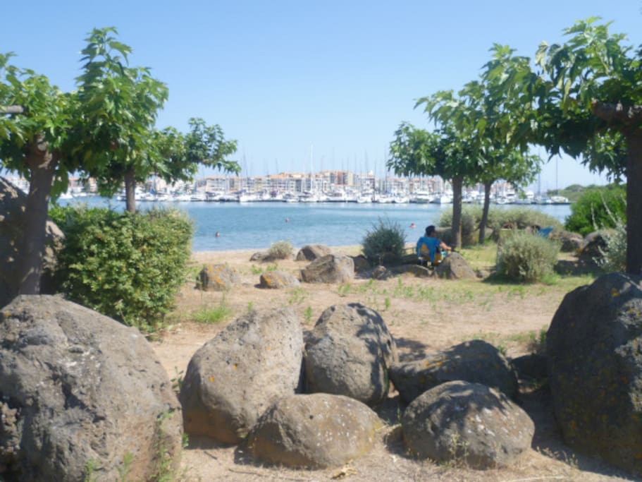 La plage privée des résidents.