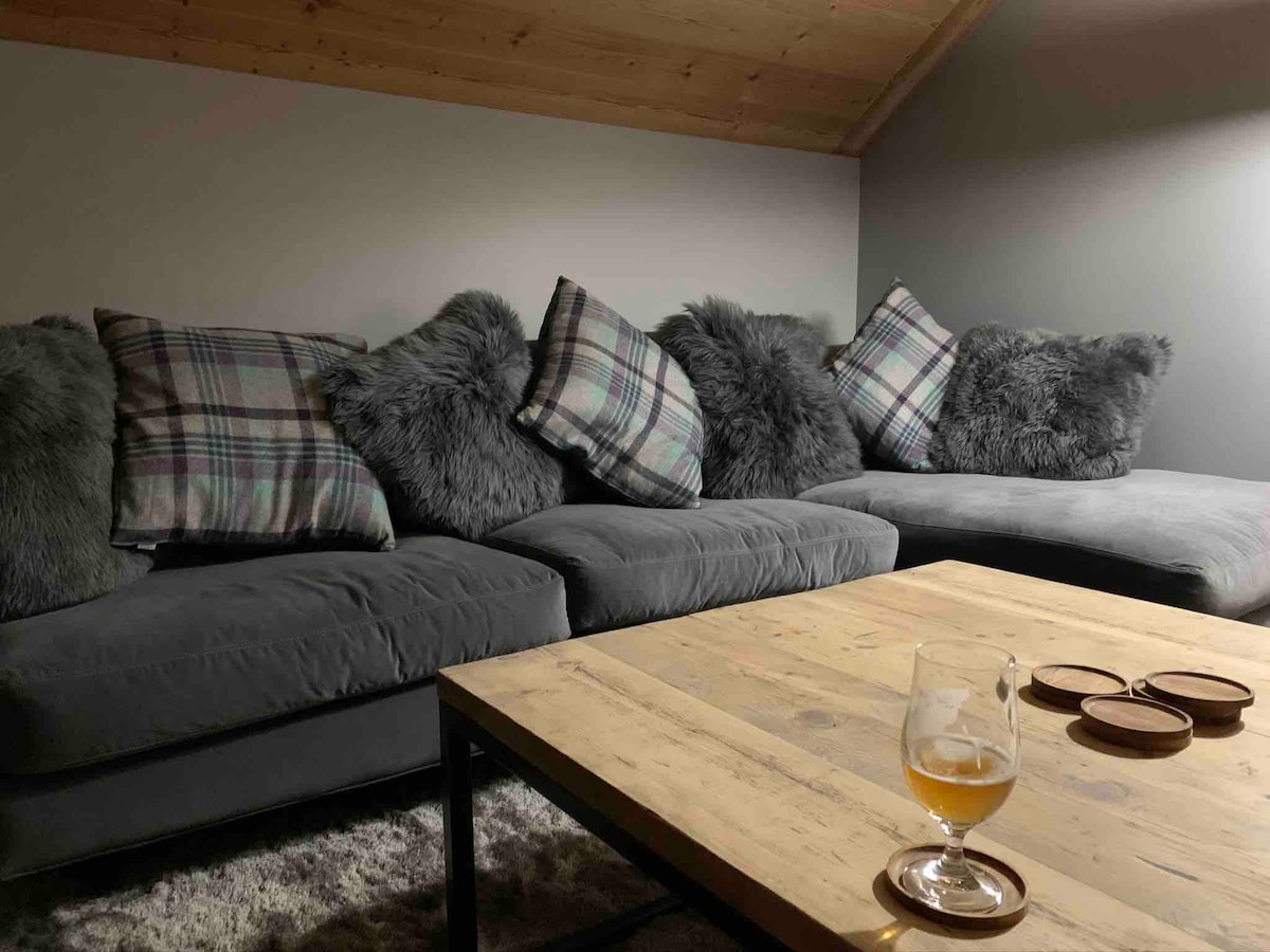 Successful Airbnb property: Ski-in ski-out - 4 bedrooms - Oz en Oisans in Oz