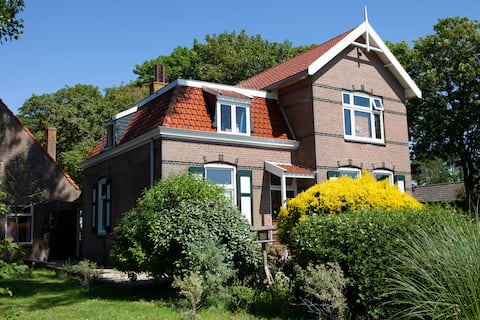 Villa Duindoorn, by the sea and beach!