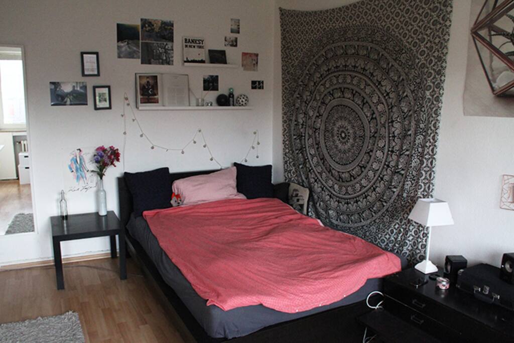 Bett (Schlaf-/Wohnzimmer)