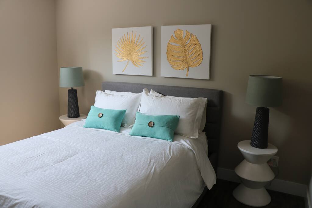 Queen Bed