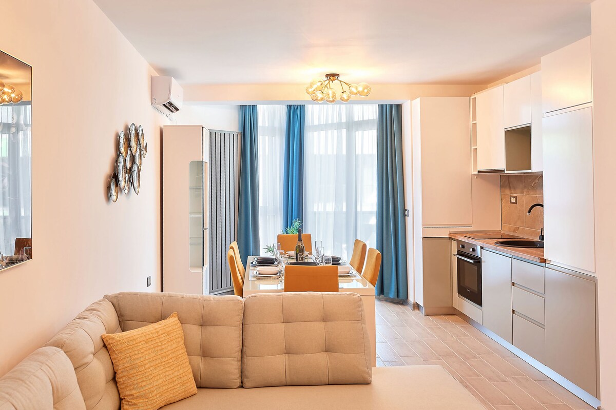 Aqua Vista Mimosa Luxury Alezzi Beach Resort — Apartment — vacation rental at Alezzi Beach Resort, Mamaia Nord, Constanța, Romania — property photo 4 | Aqua Vista Rentals