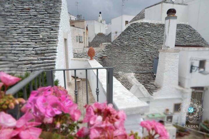 Trulli MADIA Luxury – L’Ulivo gallery image 2