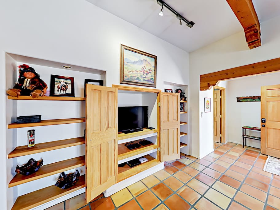 Equipped with a flat screen TV, Roku capability, and complimentary Wi-Fi for streaming your favorite shows.