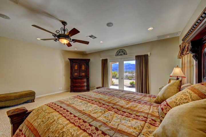 ห้องนอนใหญ่พิเศษ