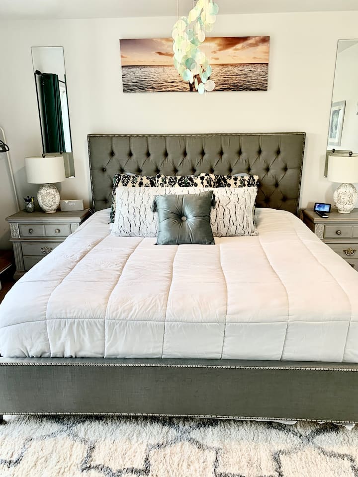 Sunset Sanctuary - majster na 3. poschodí s východným kráľom