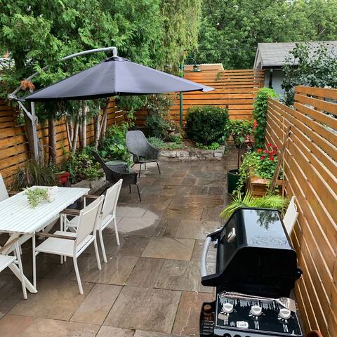 Trinity Bellwoods Open-Concept Century Home gallery image 2