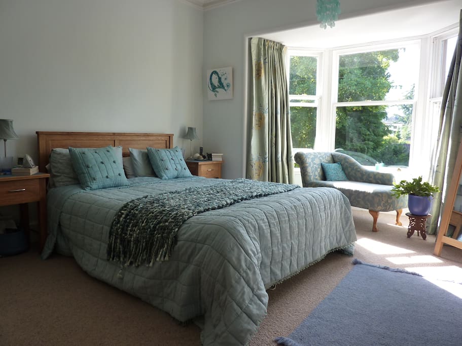 Large King bedroom