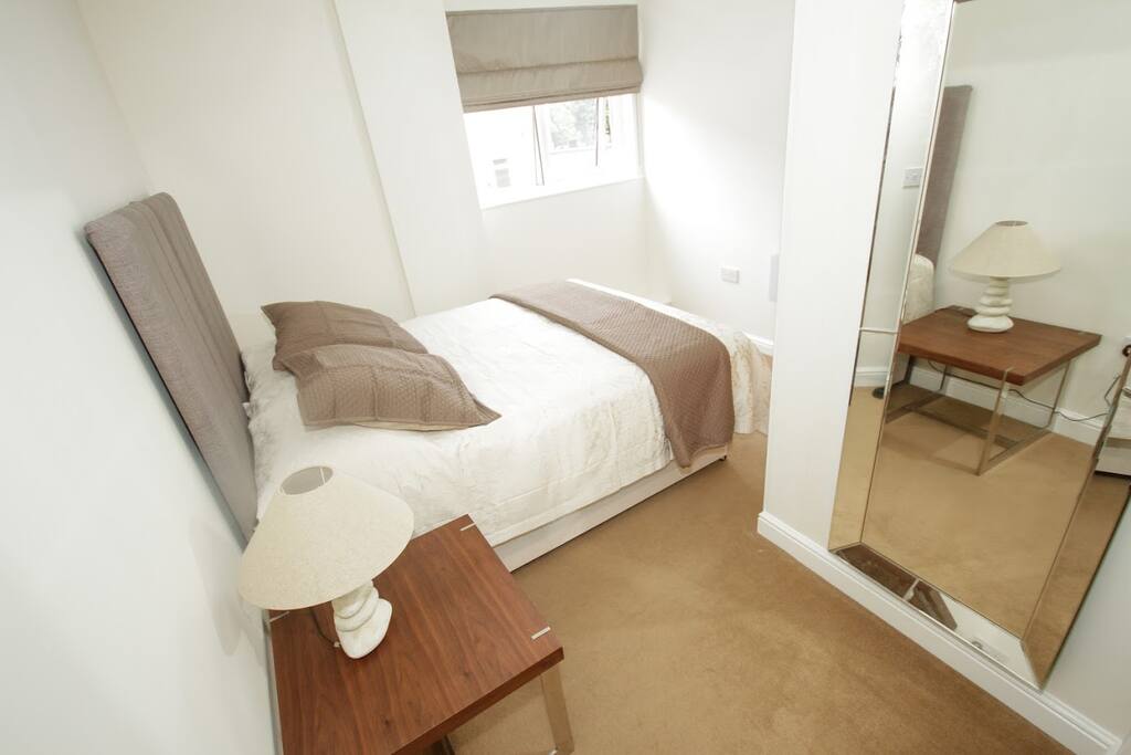 double bed - can be 2 singles