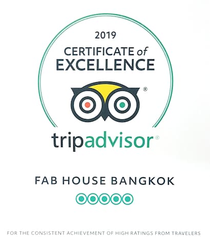 6 Bedroom Houses / Pool & Garden / Bangkok Center gallery image 2