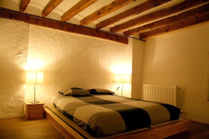 Habitación 1 con cama de matrimonio