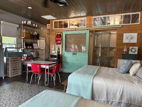 Top performing Airbnb: Drippin' Inn in the Heart of Dripping Springs/TX in Dripping Springs