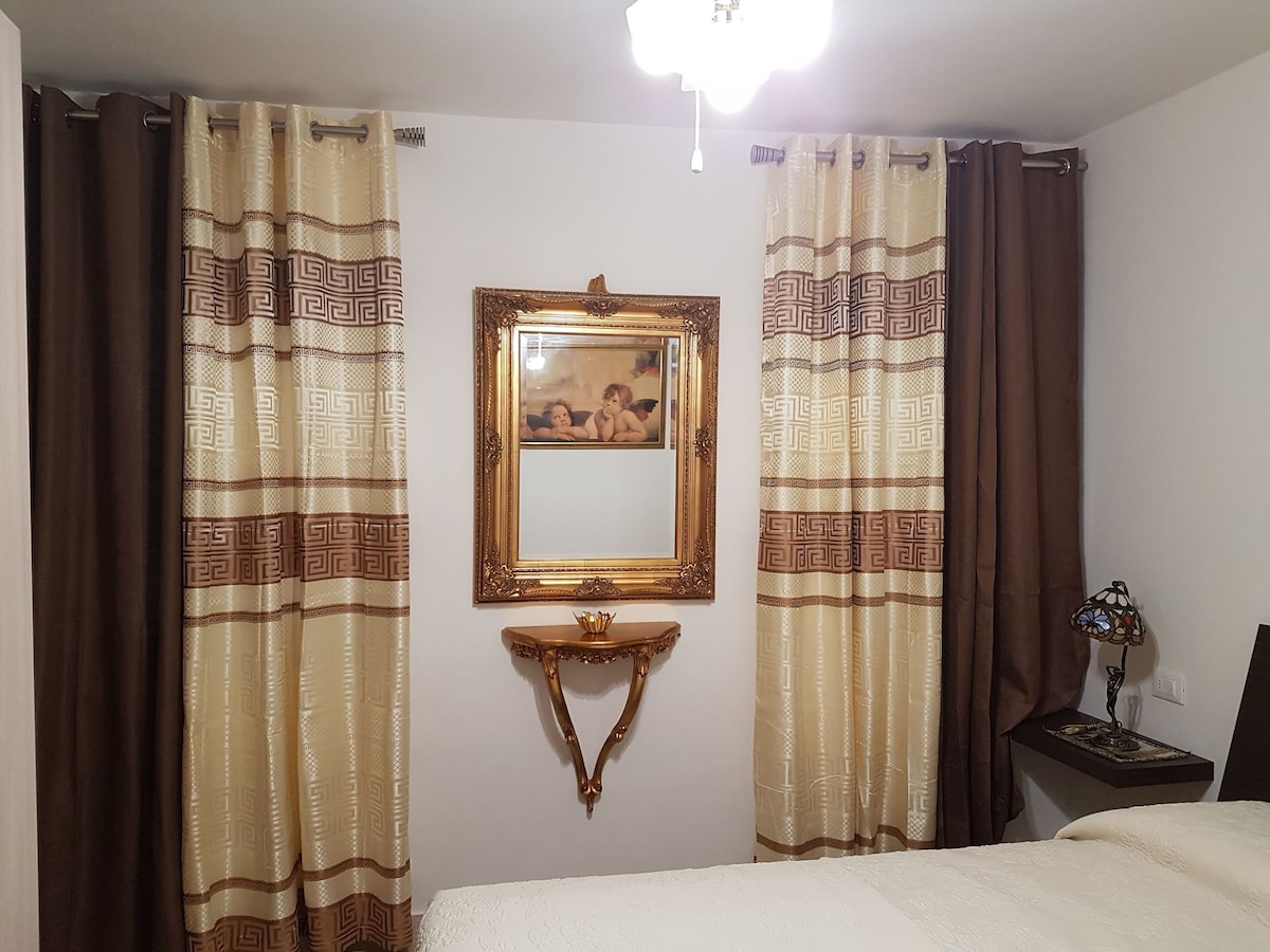 14 - спалня с малко двойно легло *** Двойна спалня