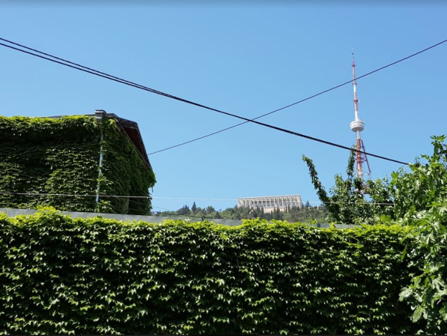 you can walk up there in 7 minutes