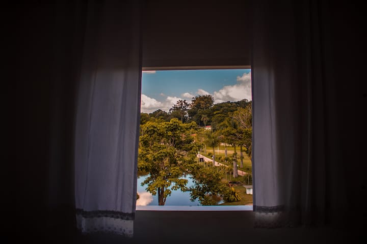 Suite com vista para o lago