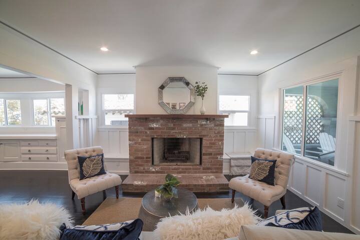 Renovated Venice Beach Craftsman – Prime Location! gallery image 3