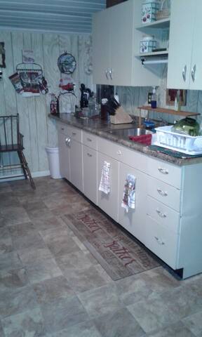Airbnb Council Grove Vacation Rentals Places To Stay