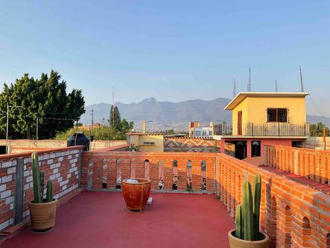 My House Is Your House (4 Bed 3 Bath + Climate Pool)