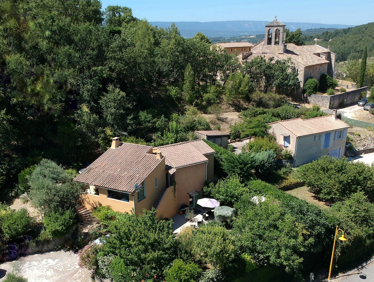 Calavon Vacation Rentals & Homes - Provence-Alpes-Côte d'Azur, France |  Airbnb