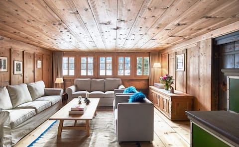 Successful Airbnb property: Near Gstaad: enjoy privacy in a unique atmosphere in Bern/Berne