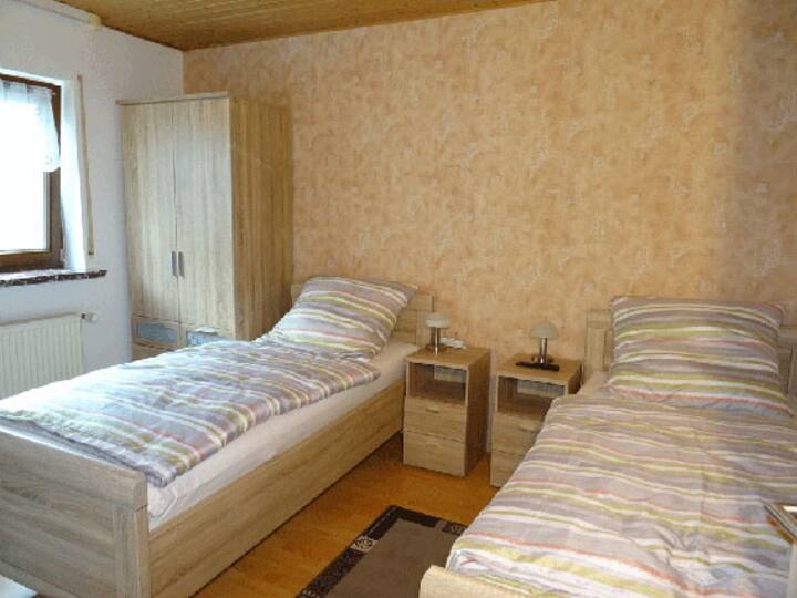 Schlafzimmer 2