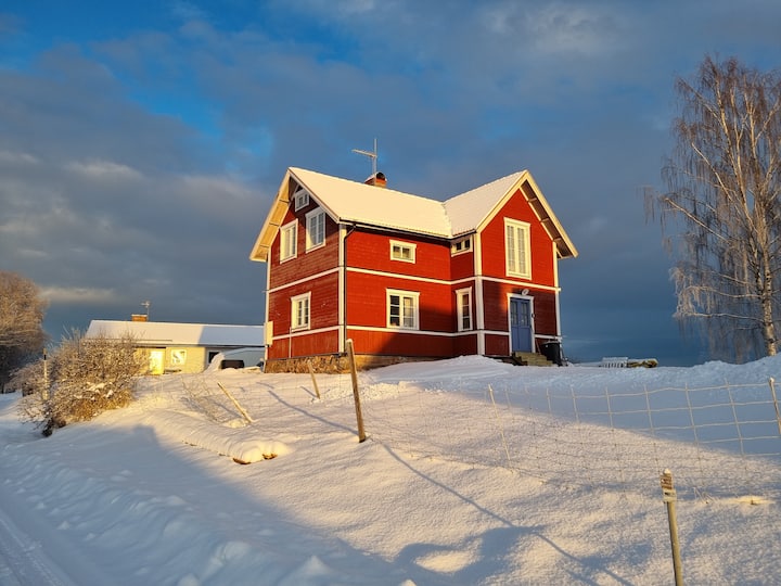 Виллы в чили. Вилла тито черногория планировка. Дом у моря. Архитектор виллы на бали. Дом мора.