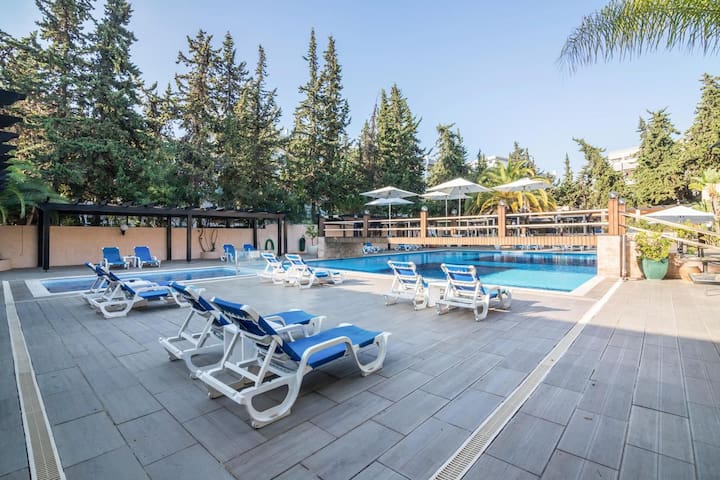 SunnyWay - Homes Holiday Rentals managed Airbnb listing 1