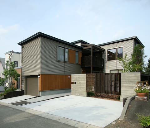 Shimogoryo House