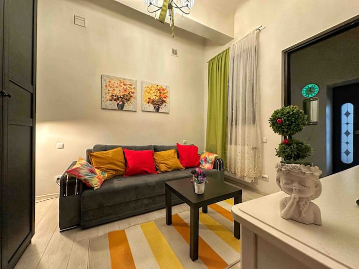 Bee Home | Calea Victoriei - Bucharest