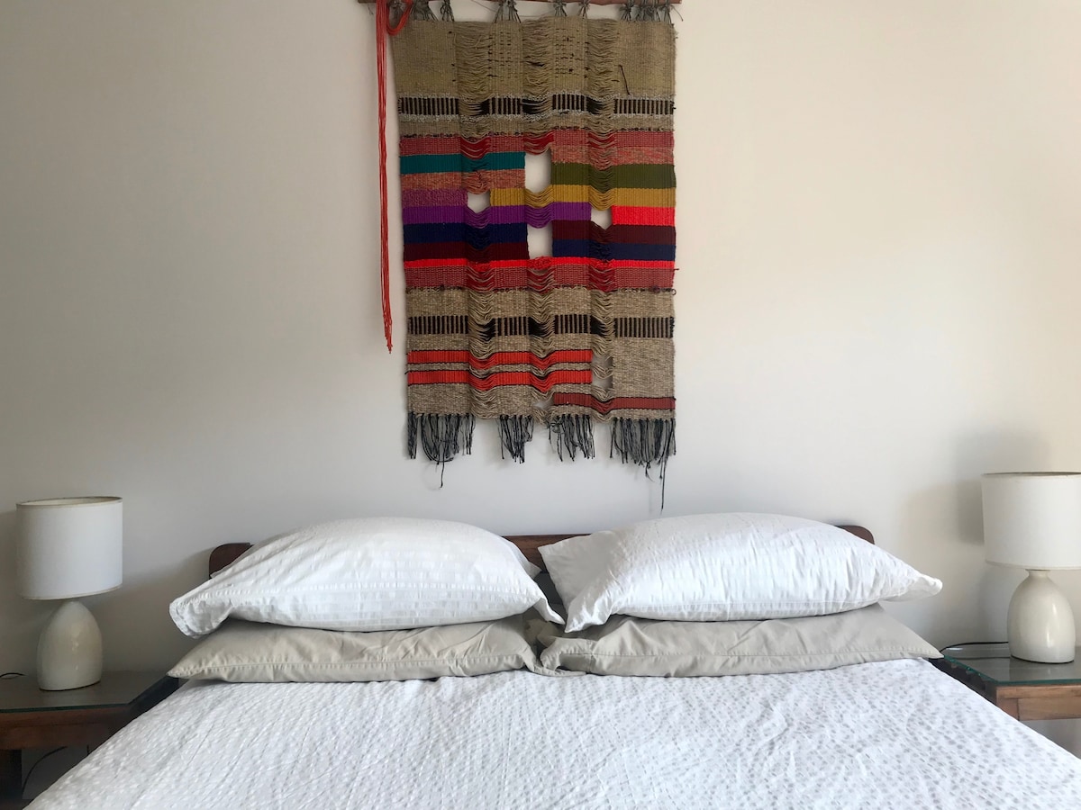 Dormitorio #1 cama QN