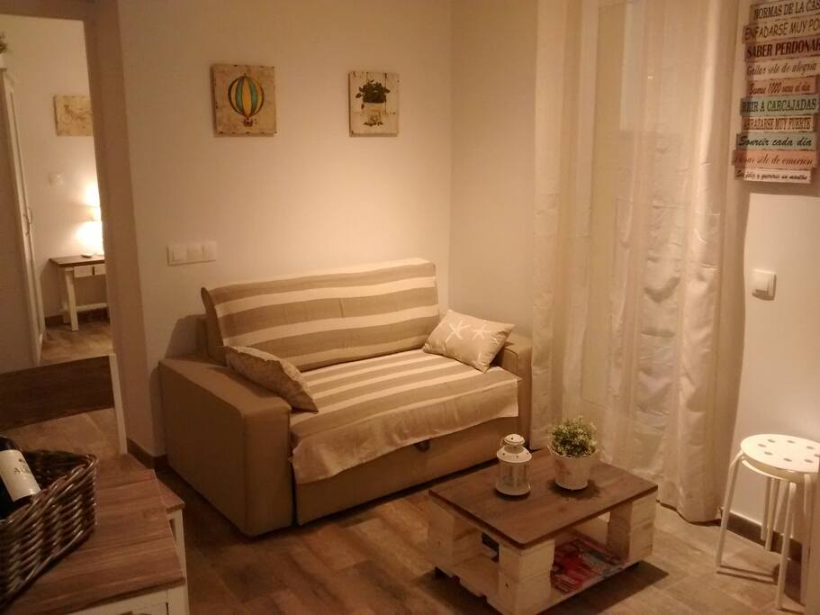 Salón con sofá cama