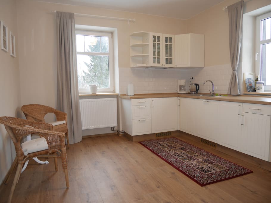 Kitchen - cozy and spacious