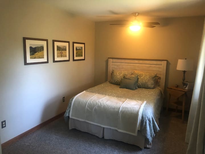 Majster na prízemí s manželskou posteľou