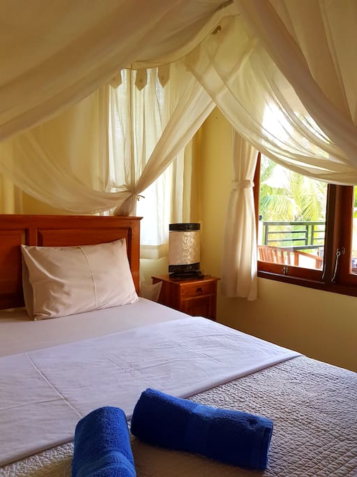 King bed & AC in your room