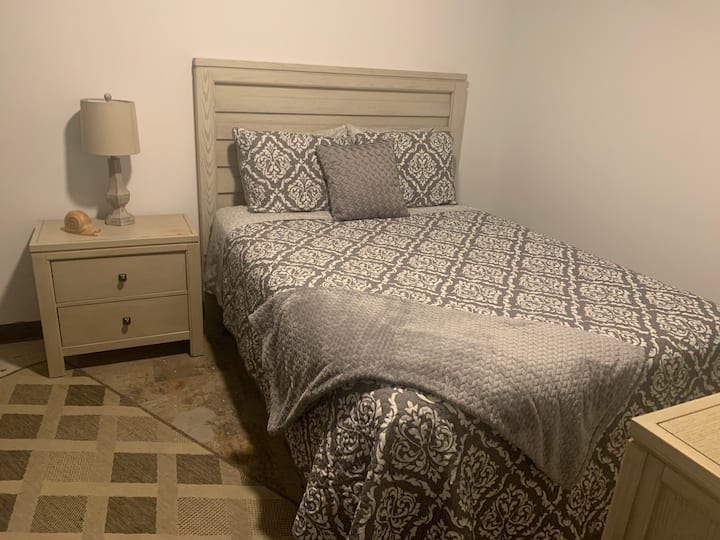 2nd bedroom - Same bedroom furniture as master. Queen size bed with one nightstand and full size dresser. (Not pictured: HUGE closet)