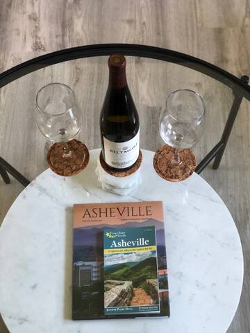 Grand Cozy Cottage gallery image 5