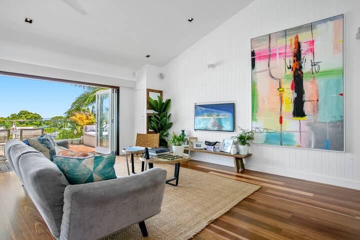 Luxury on the Hill, Noosa Heads gallery image 4