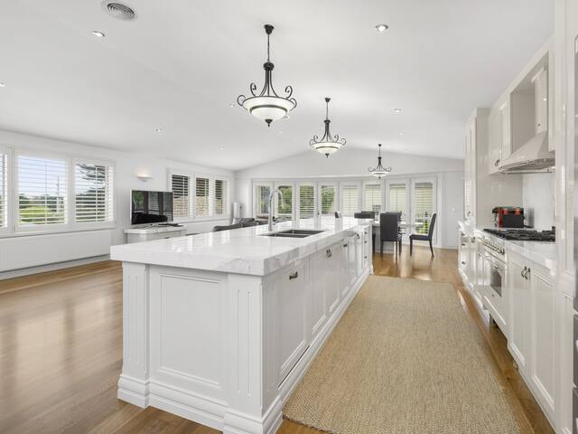 Perfection Village Bay gallery image 5