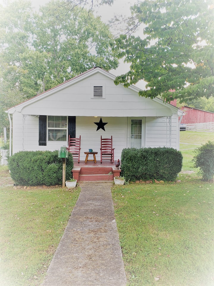 Boxwood Cottage Mins to Pigeon Gtbg or Knox Cottages for Rent