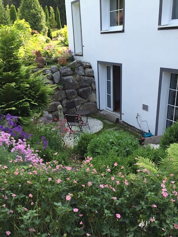 Souterrain Apartment with Garden area and Sauna