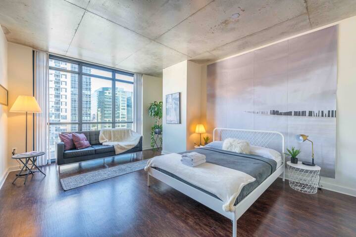 Loft Downtown Orlando, Amazing Views of The City!