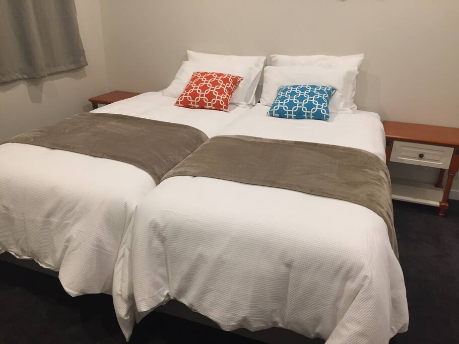 Single Bed can form to supper King Bed