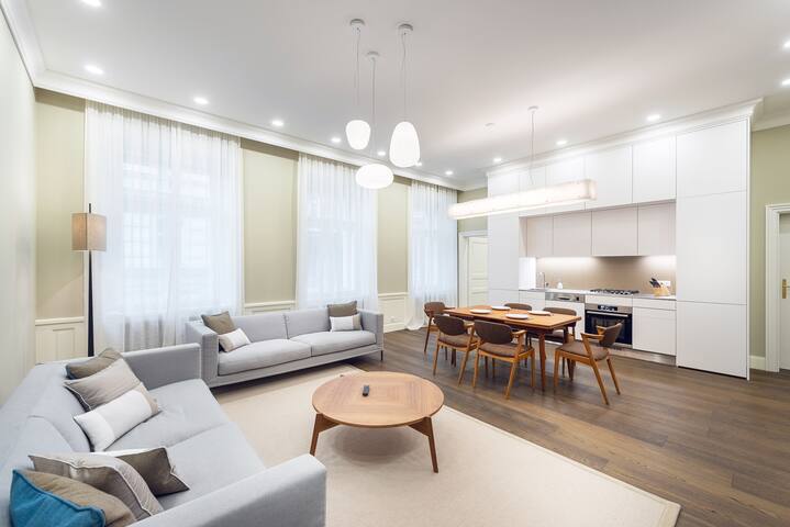 Luxury apartment near the Famous Charles Bridge gallery image 5