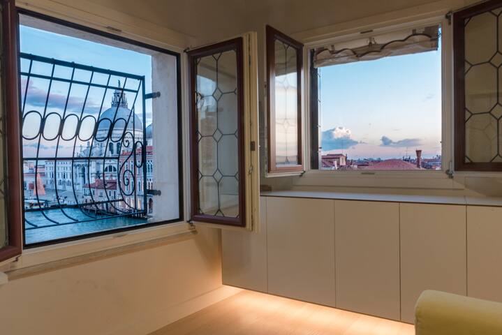 IL GIGLIO San Marco Luxury Apartment/Amazing View gallery image 2