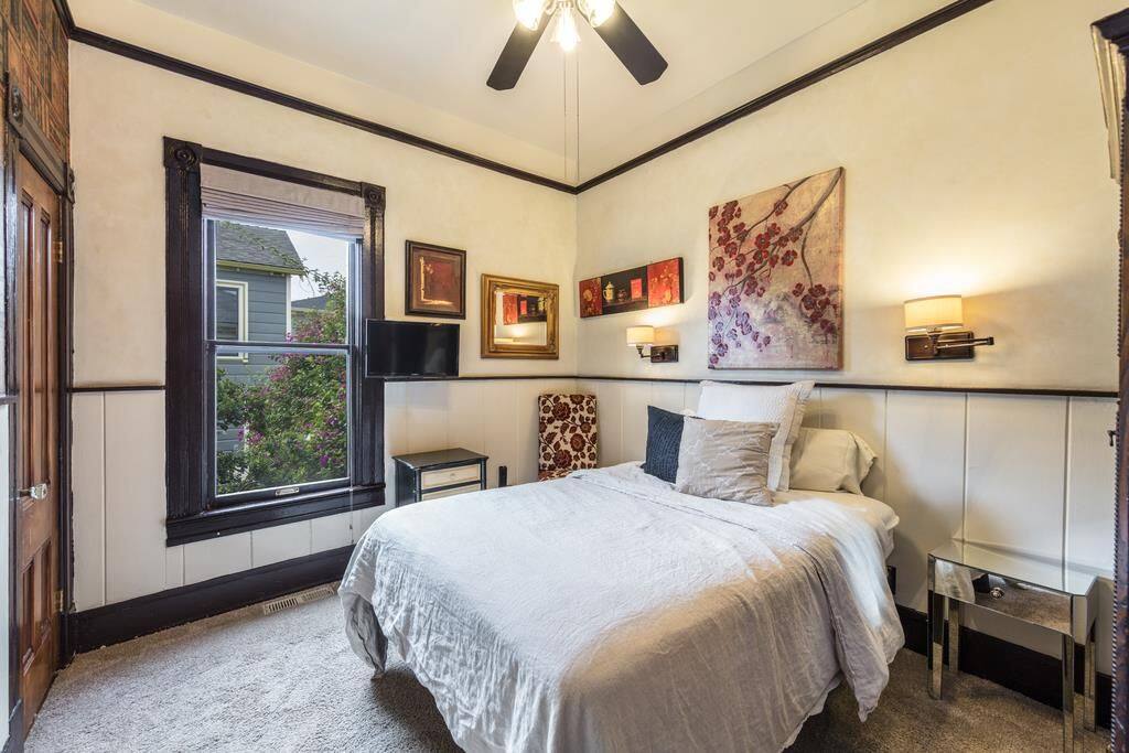Full Size Bedroom with beautiful views to the garden below