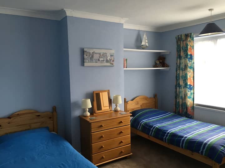 חדר שינה זוגי
