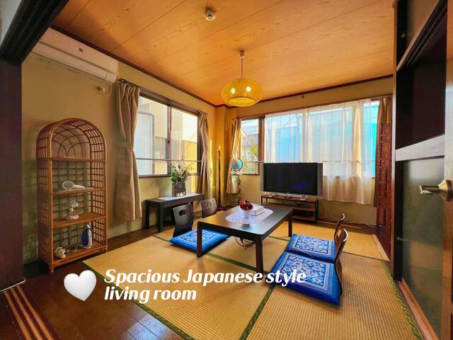 House near Shinjuku with parking & courtyard/Max14 gallery image 3