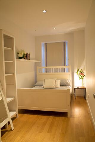 Beautiful GRDN Apt Chelsea Meatpacking gallery image 5