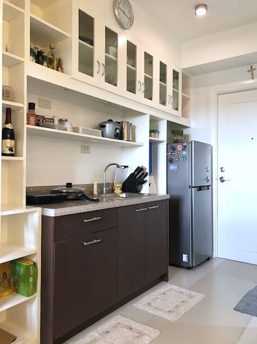 Fully equipped kitchen with brand new appliances